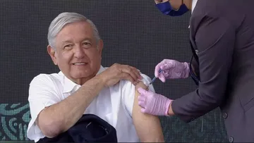 AMLO recibe tercer dosis de la vacuna contra Covid 19