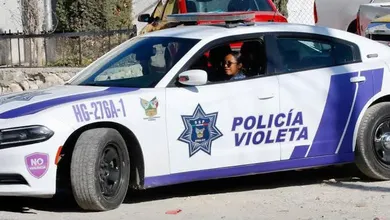 Se roban patrulla de la Policía Violeta en San Salvador; la abandonan tras choque