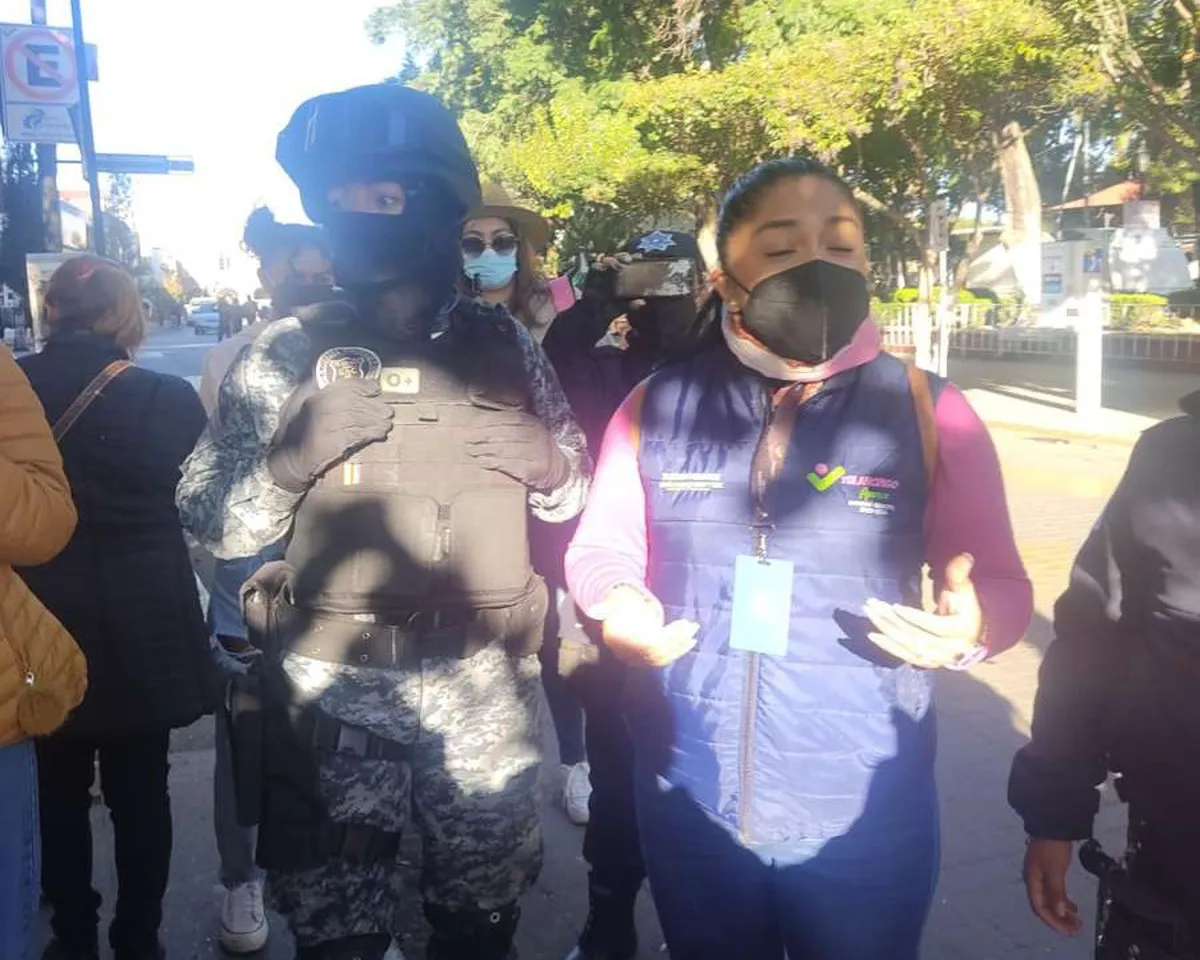 Policías de Tulancingo quitan Mercadita; piden mujeres presencia del alcalde