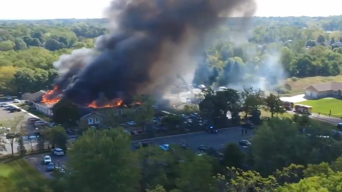 Tiroteo en iglesia mormona de Michigan con víctimas y templo en llamas