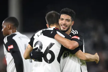 Foto de Raúl Jiménez, quien anotó un doblete con el Fulham.