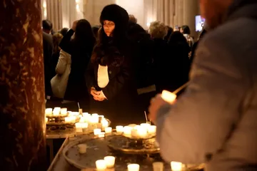 Notre Dame celebra misas navideñas tras incendio de 2019