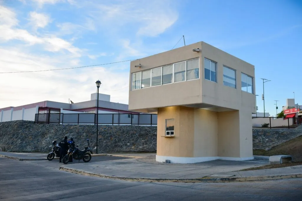 Tizayuca: Mejoran seguridad y movilidad en la colonia Expresidentes con obras de alumbrado y urbanización