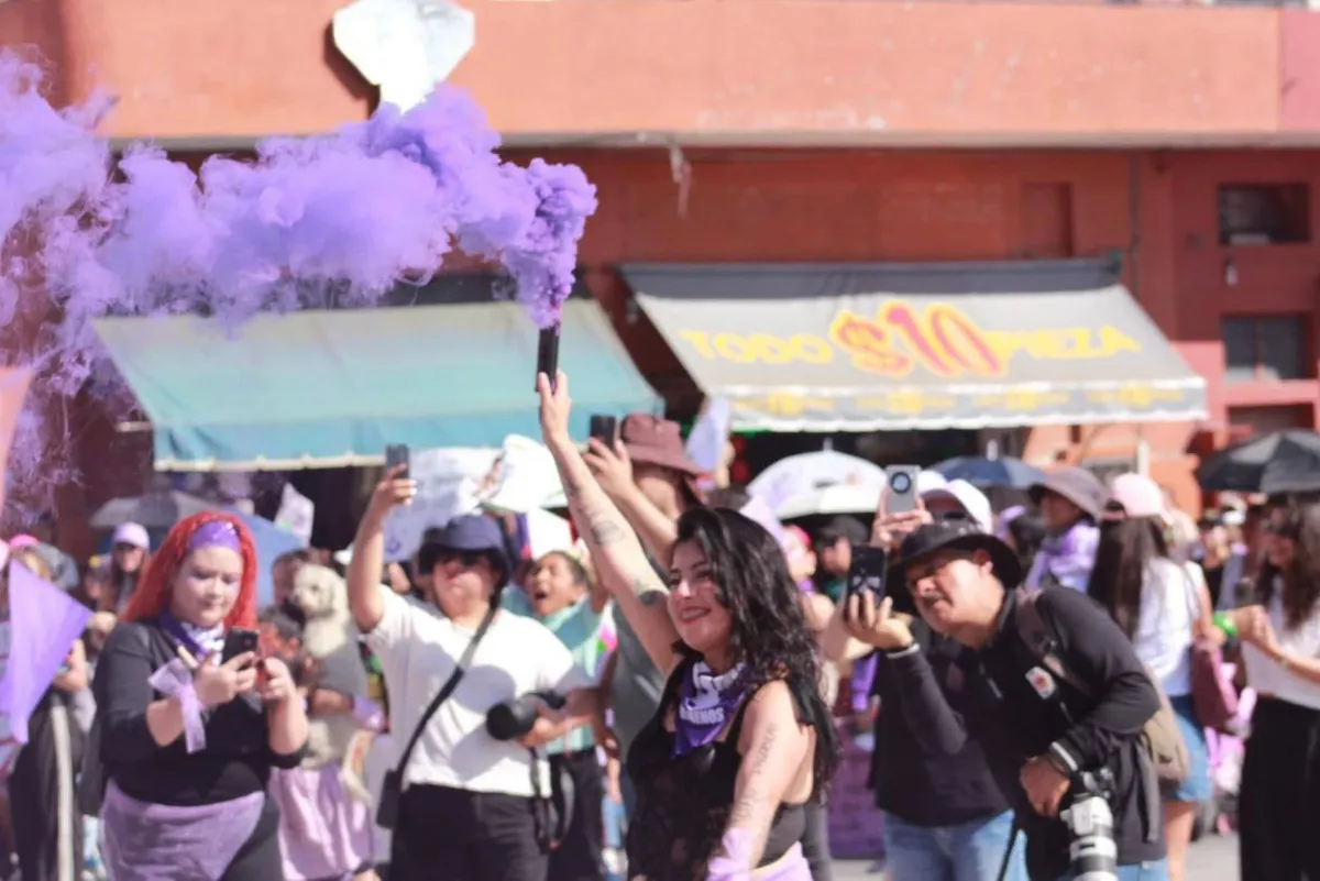 Colectiva feminista protesta en Pachuca
