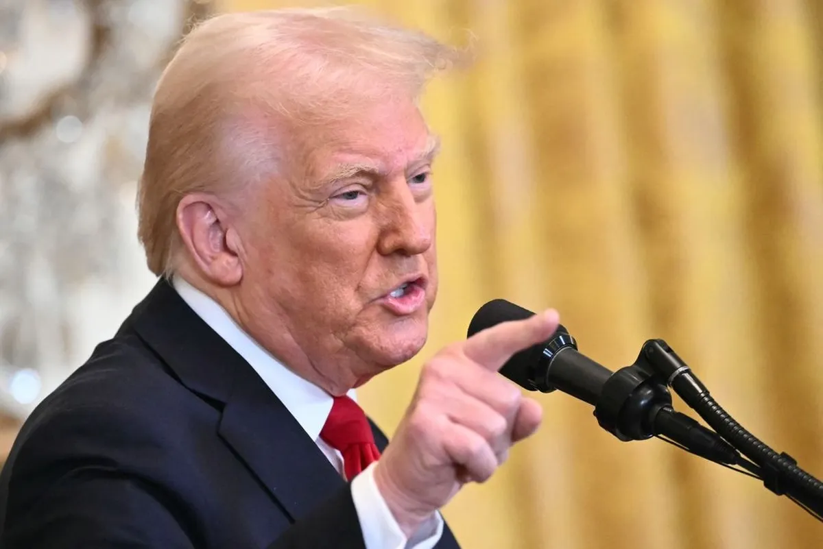 Anuncia Trump aranceles del 25% a todos los autos que se exporten a EU a partir del 2 de abril