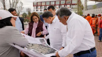 Gobernador supervisa obras en Parque de los Hombres Ilustres