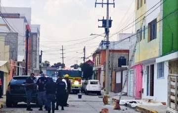 Hombre resulta electrocutado en la Plutarco Elías Calles, Pachuca