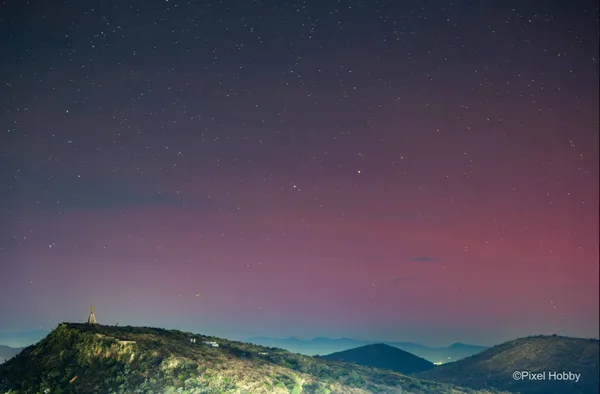 Un espectáculo cósmico llegó al país: así se vieron las auroras boreales en México tras una intensa tormenta solar.
