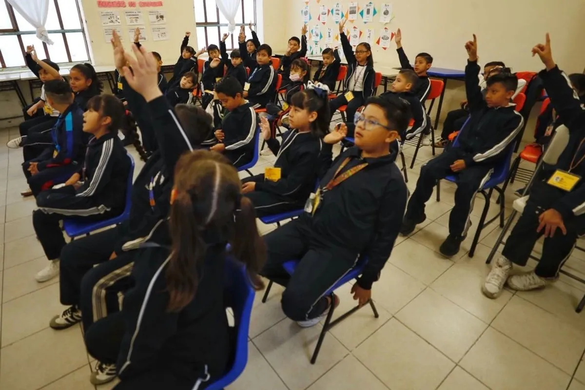 Beca Universal Rita Cetina se amplía a seis grados de primaria con apoyo extra