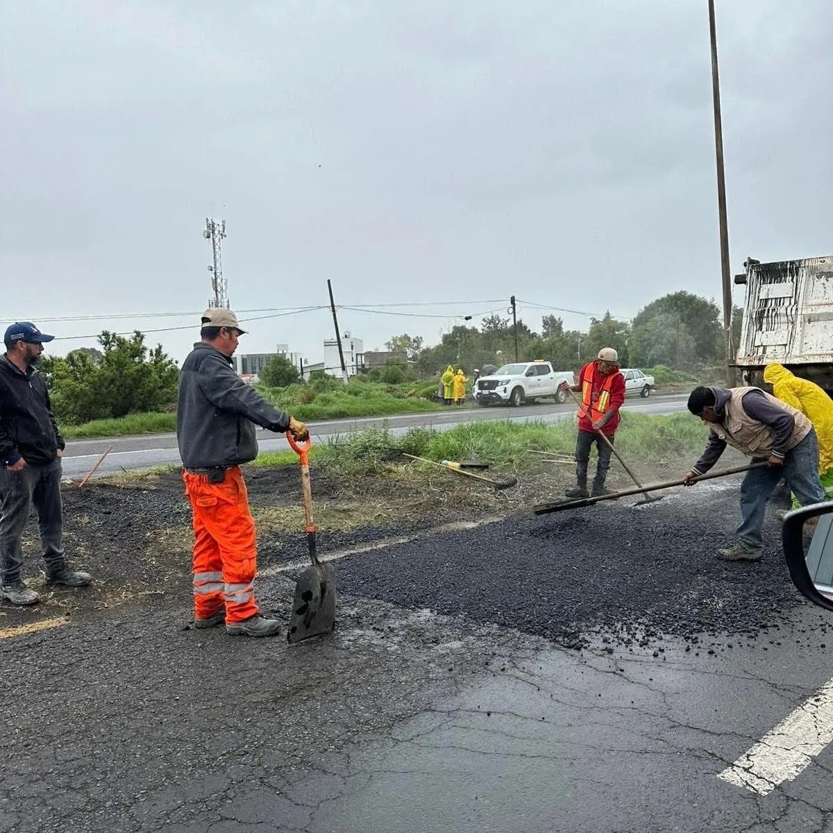 Aplazan bacheo en Mineral de la Reforma por lluvias, pero inician en la Pachuca-Sahagún