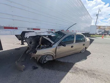 Accidente en la carretera Pachuca-Tulancingo: auto queda destruido