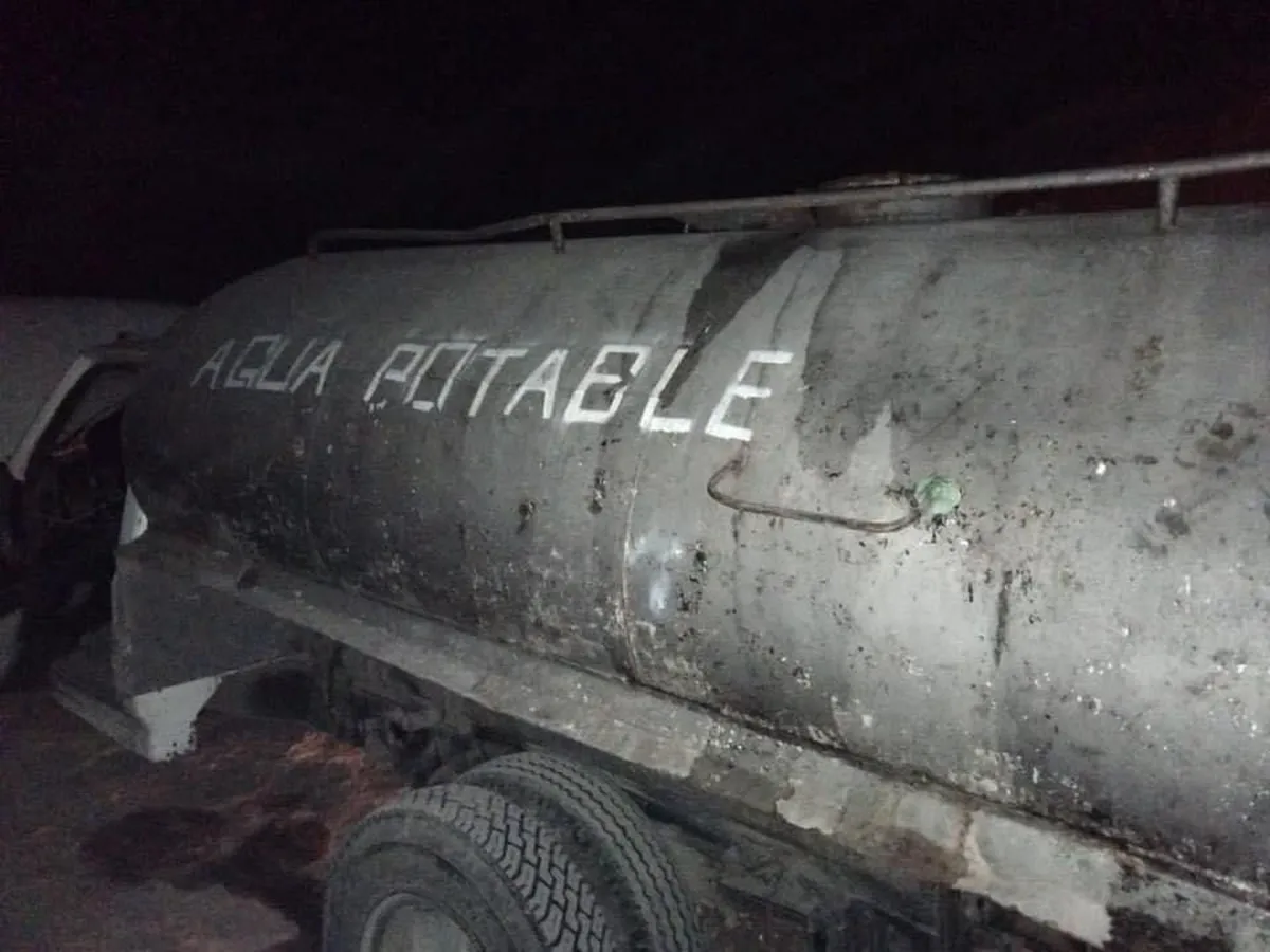 Encuentran pipa abandonada cargada con huachicol