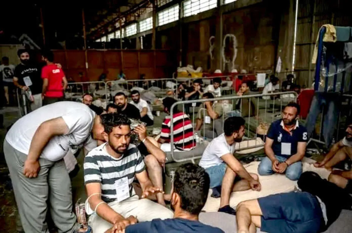 Encuentran a 61 migrantes egipcios en hotel de Pachuca