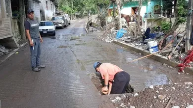 Apagón en Huejutla para reemplazar postes caídos