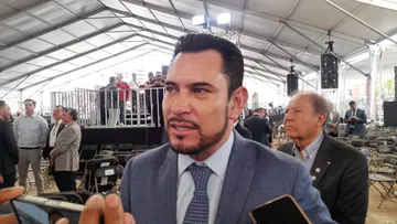 Descarta Israel Felix ampararse por denuncia en su contra