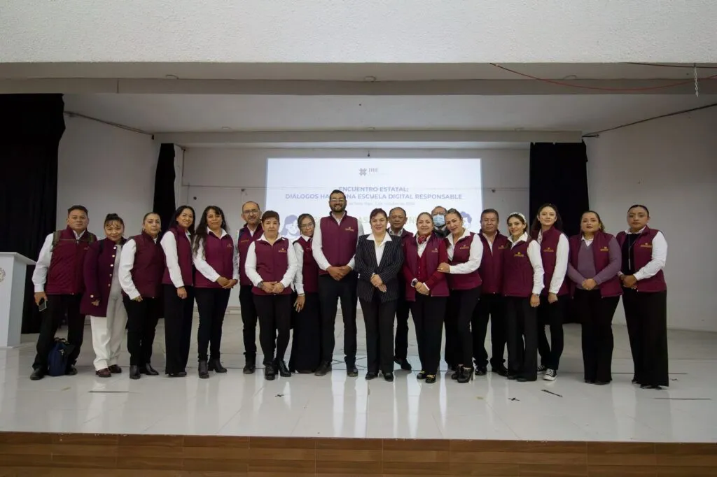 Hidalgo realiza encuentro estatal sobre uso responsable de tecnología en escuelas
