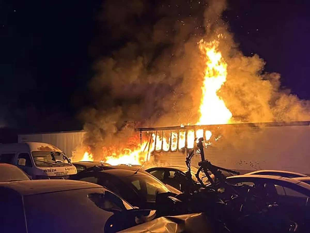 incendio en corralón