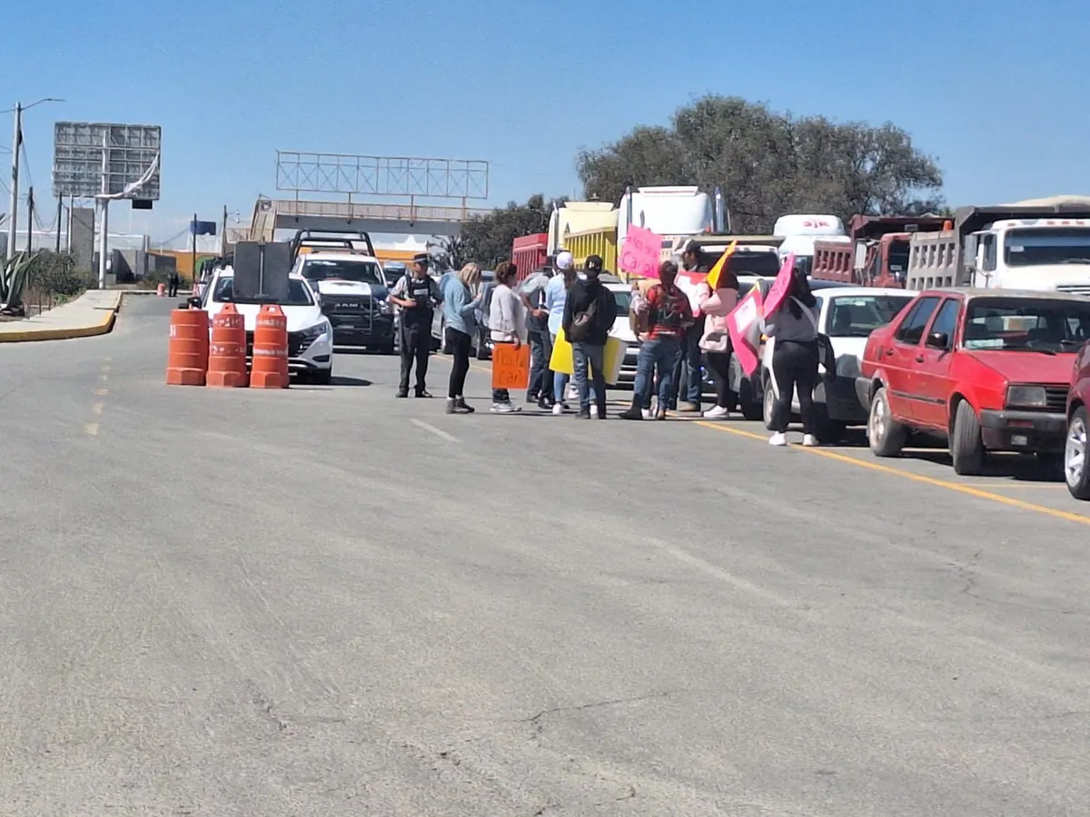 “Nos falta Carlos”: protestan en instalaciones del C5i por joven desaparecido