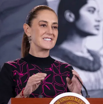 Sheinbaum llama a tomar precauciones por el huracán Trudy en el Pacífico y la Huasteca