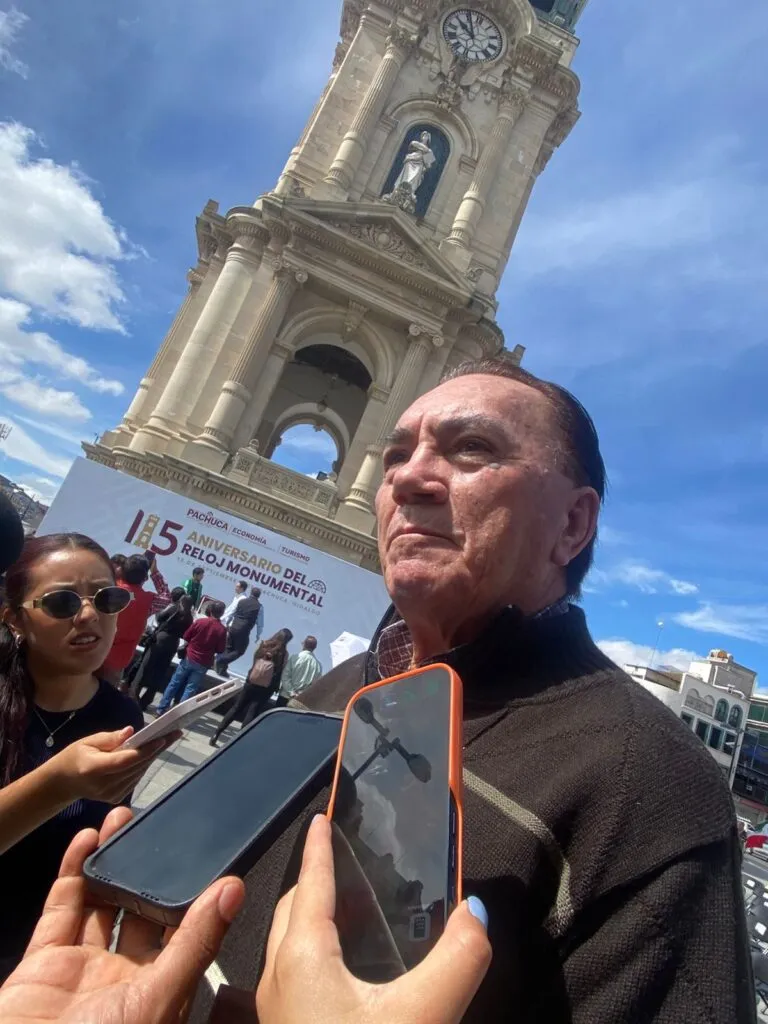 Jorge Daniel Olguín, 31 años cuidando el Reloj Monumental de Pachuca