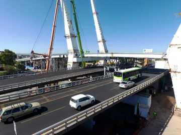 Cerrarán tramo de Colosio por montajes en Puente Atirantado a las 22 horas