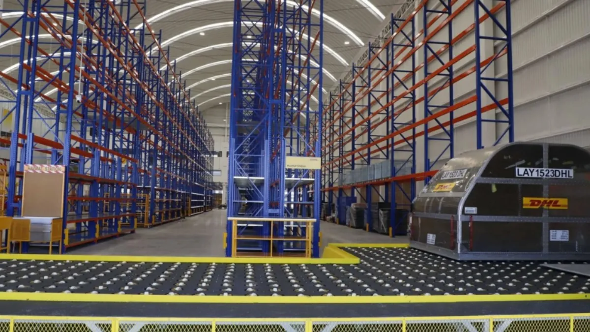 Claudia Sheinbaum defendió que el traslado de las operaciones de carga al AIFA se basó en disposiciones técnicas y de protección civil, no en motivos políticos.