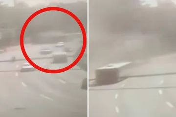 Captan volcadura de microbús en la México Pachuca