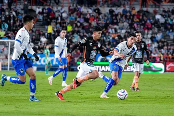 Foto de jugadores del Pachuca, quienes podrían acceder a la Liguilla a través del Paly-In de la Liga MX.