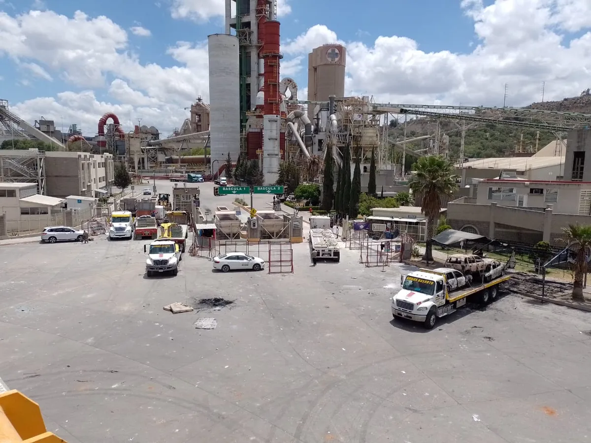 Vinculan a proceso a los 10 implicados en caso La Cruz Azul