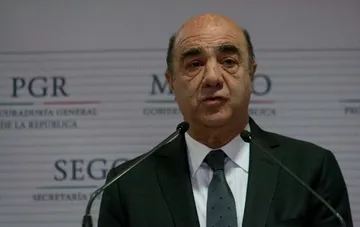 Juez cancela prisión domiciliaria a Murillo Karam en proceso por el caso Ayotzinapa