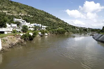 ¡Gran inversión en la región! Continúan obras de revestimiento del Río Tula