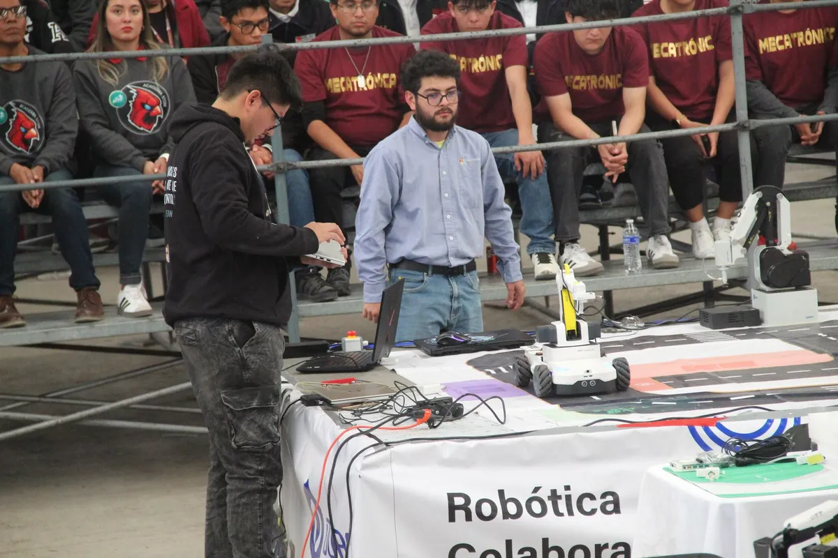 Hidalgo destina recursos para equipar laboratorios STEM en universidades y bachilleratos