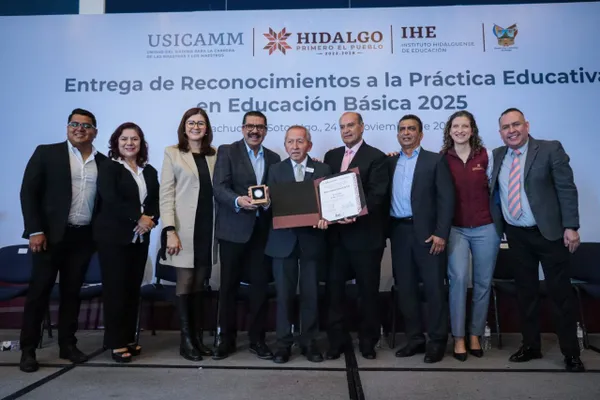 Reconocen a 111 docentes por impulsar nuevas formas de enseñar en Hidalgo. Innovación, creatividad y compromiso en las aulas