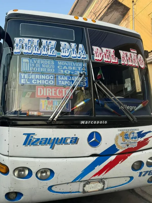 Día del niño 2024: chofer decora su autobús para celebrar esta fecha