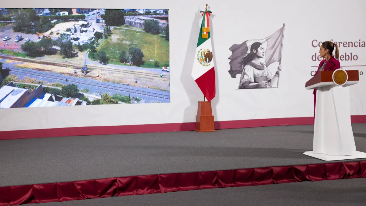 Arranca la construcción del tren de pasajeros Querétaro-Irapuato con estaciones en cinco ciudades clave del Bajío.