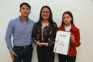 Estudiante de la UAEH desarrolla  bioplásticos de lirio acuático; analizan su uso en la presa Endhó