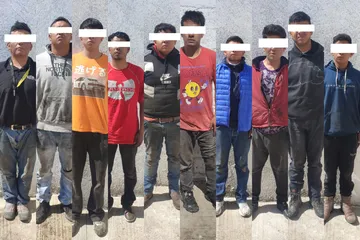 Aseguran predio con vehículos y detienen a 10 en Atotonilco de Tula