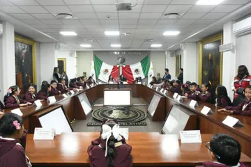 Niñas y niños toman protesta en el Parlamento Infantil Hidalgo 2025 en el Congreso de Hidalgo.