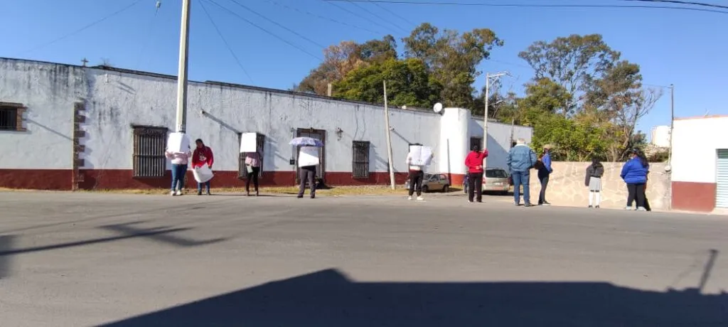 Bloquean carretera en Hidalgo, esto piden los manifestantes
