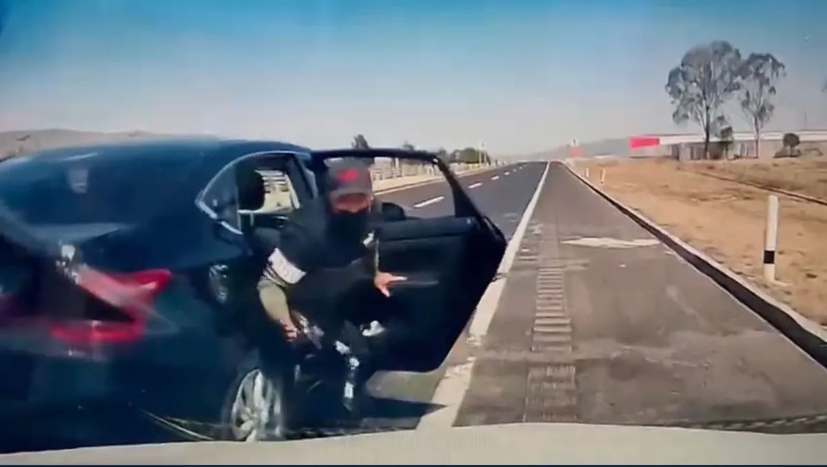 VIDEO | Así asaltan en la autopista Arco Norte