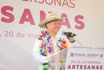 Artesanos de Hidalgo tendrán punto de venta gratuito en nuevas torres del gobierno: Julio Menchaca