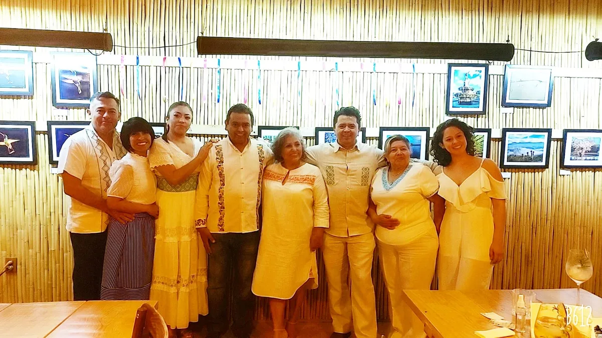 Realizan venta de fotos con fines benéficos en Ixmiquilpan