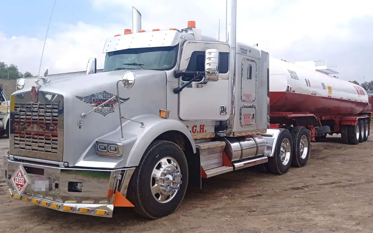 Tula de Allende: aseguran pipas y más de 10 mil litros de huachicol