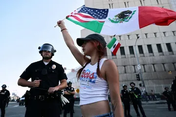 Sheinbaum confirma detención de 61 mexicanos por redadas en Los Ángeles