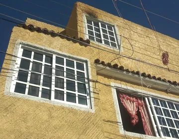 Hombre resulta lesionado tras corto circuito en Tizayuca