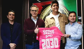 Carlos Moreno renueva con los Tuzos hasta 2030
