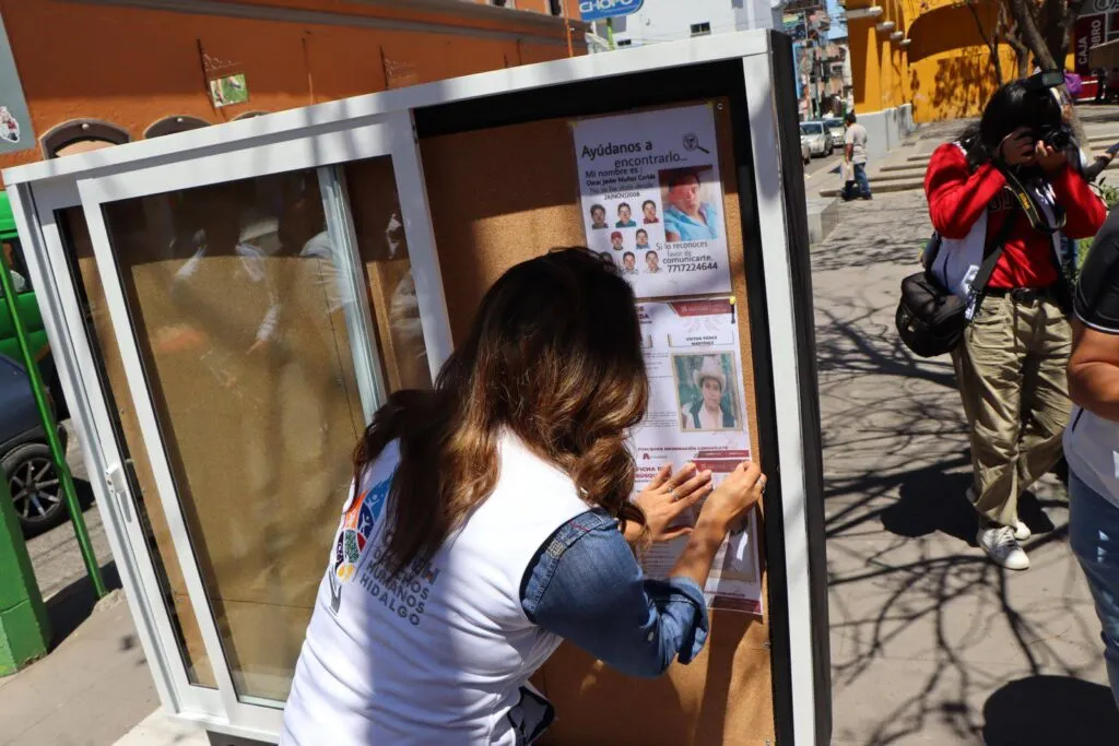 Inoperante, tablero de la CDHEH en Tulancingo; humedad borra datos de desaparecidos