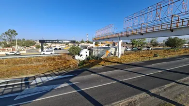 Tráiler fuera del camino