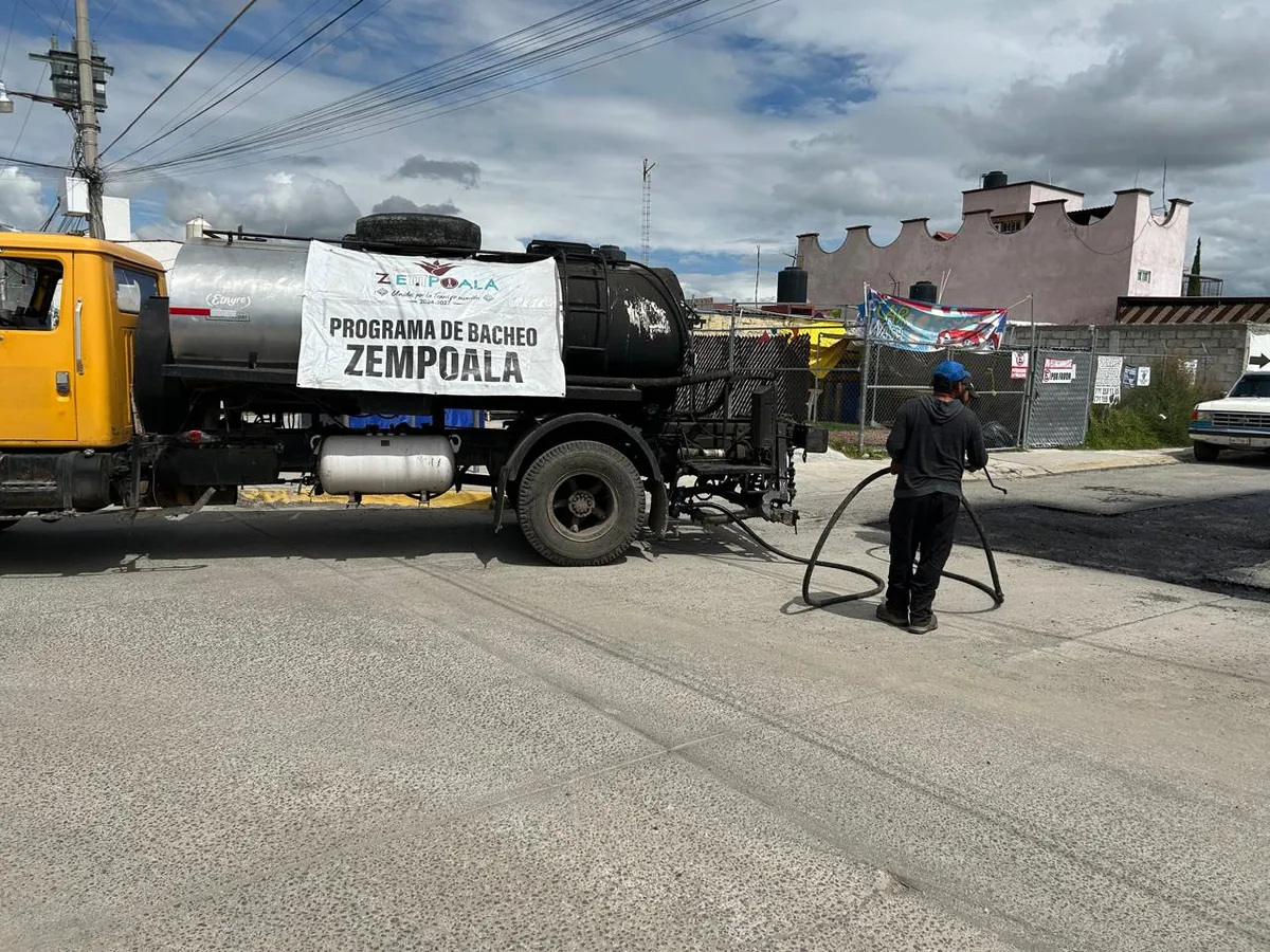 Programa de bacheo en Zempoala