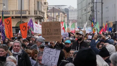 Protestan en Milán contra agentes del ICE en Juegos Olímpicos de Invierno